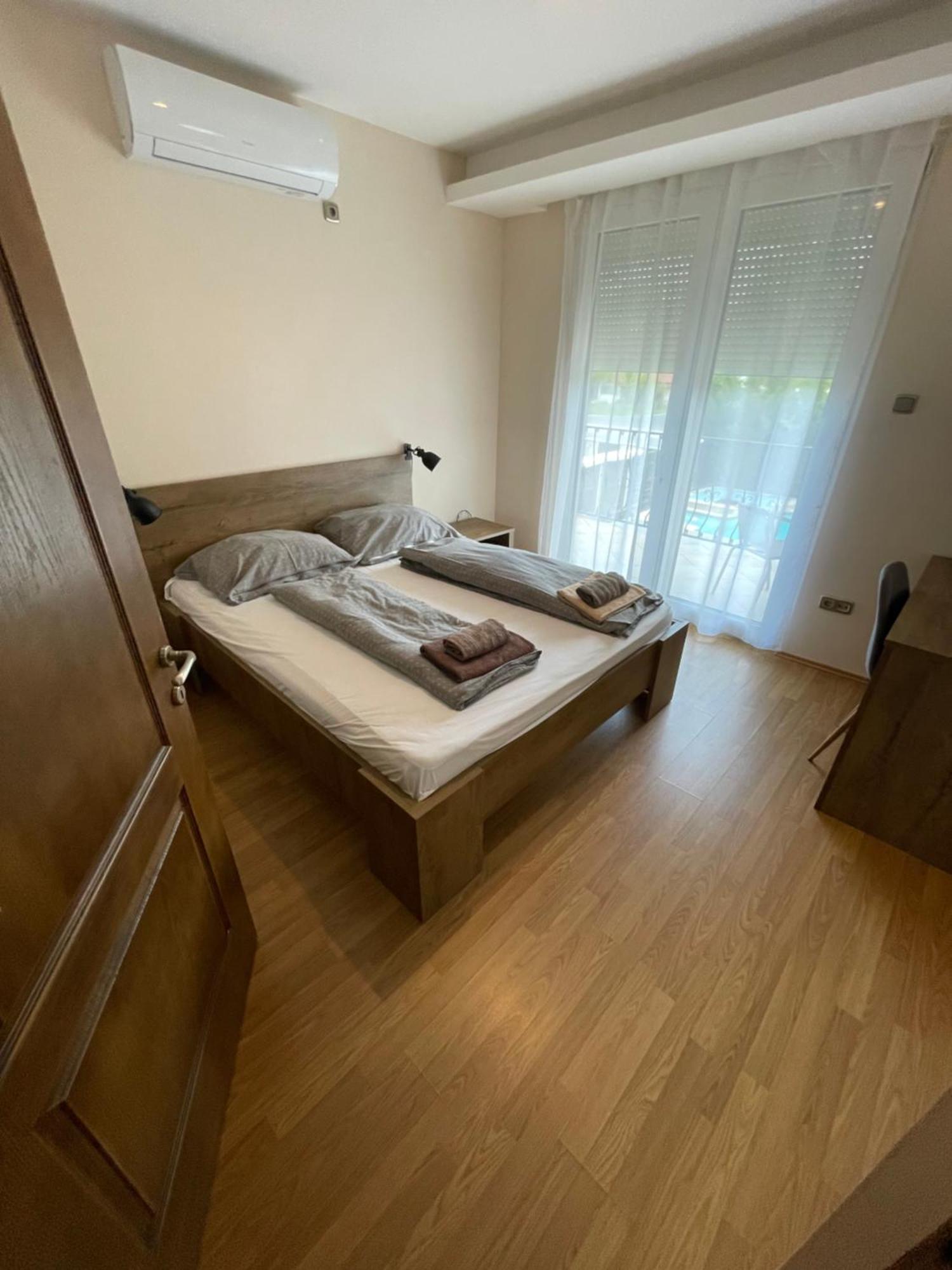 Happy Sun Medences Apartman Шиофок Экстерьер фото